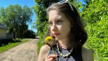 Met a Ukrainian schoolgirl girl on the street and fucked her on the same day